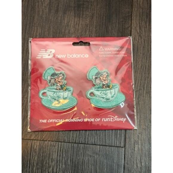 RunDisney 2017 Mad Tea Party Womens 8.5 New Balance 880V6 NIB Running Shoes - Picture 9 of 9